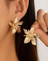 2 Pieces Jewellery Set Metal Leaf Necklace and Flower Earrings Set gold