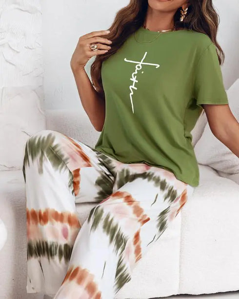 2 Pieces Outfit Floral Print Short Sleeve Top and Casual Plaid Heart Pattren Lounge Pants Set green