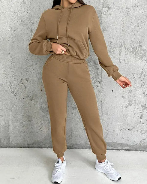 2 Pieces Outfit Kangaroo Pocket Thermal Lined Drawstring Hoodie Sweatshirt and Casual Elastic Waist Cinched Ribbed Cuffs Sporty Sweatpants Set khaki