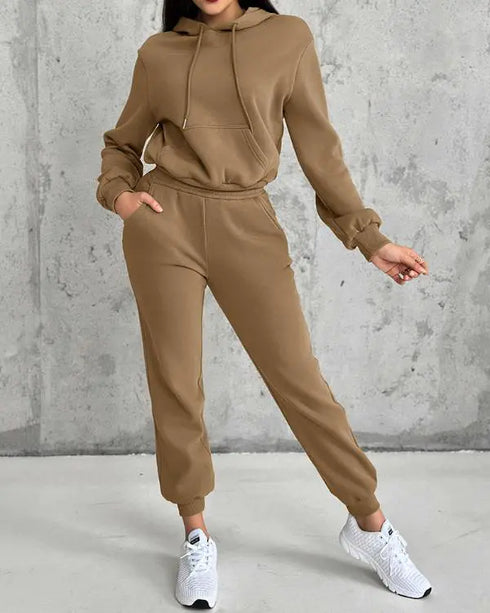 2 Pieces Outfit Kangaroo Pocket Thermal Lined Drawstring Hoodie Sweatshirt and Casual Elastic Waist Cinched Ribbed Cuffs Sporty Sweatpants Set khaki