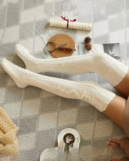 1Pair Over The Knee High Cable Knit Long Socks white