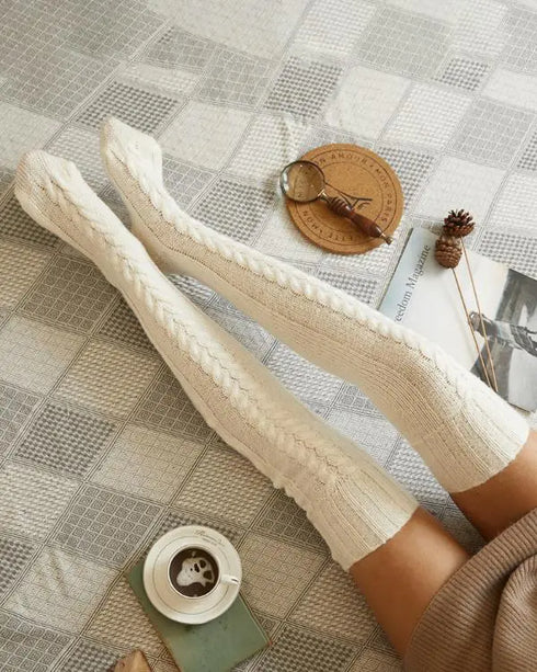 1Pair Over The Knee High Cable Knit Long Socks white