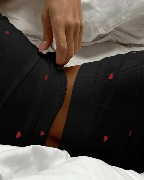 2 Pieces Outfit Bowknot Decor Notch Neck Adjustable Straps Ruffles Camisole Top and Elastic Waist Shorts Set Casual Ditsy Floral Print Frill Trim Jacquard Textured Pajamas Set black