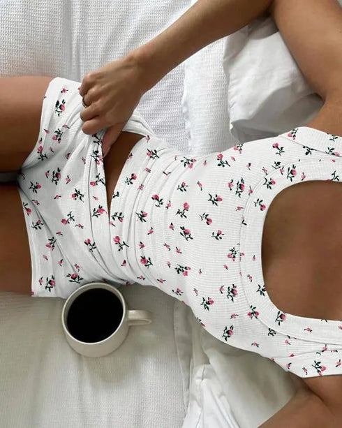 2 Pieces Outfit Graphic Print U-Neck Tank Top and Elastic Waist Shorts Set Casual Ribbed Pajamas Set white