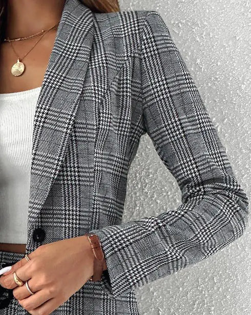 Houndstooth Pattern Double Breasted Blazer With Belt light gray