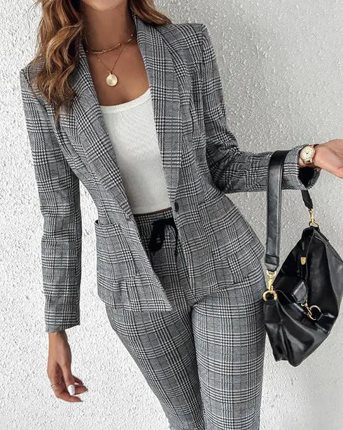 Houndstooth Pattern Double Breasted Blazer With Belt light gray