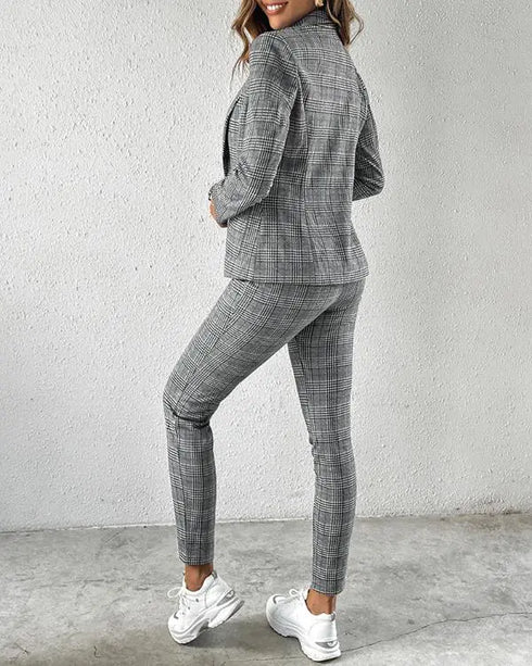 Houndstooth Pattern Double Breasted Blazer With Belt light gray