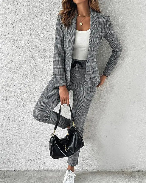 2 Pieces Outfit Shawl Collar Single Breasted Pockets Design Blazer Coat and Drawstring Elastic Waist Slim Fit Pants Set light gray