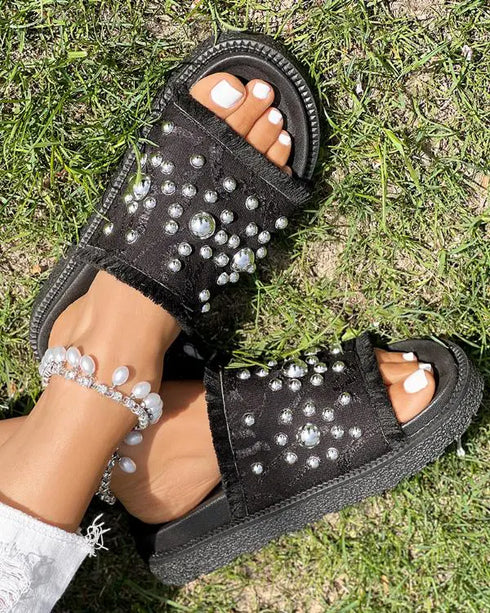 Studded Round Toe Flat Slippers black