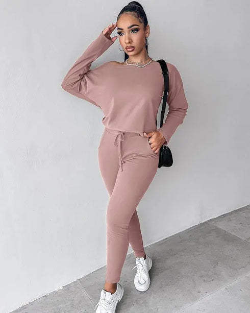 2 Pieces Outfit Long Sleeve Skew Neck Pullover Top and Drawstring Elastic Waist Slim Fit Pants Set red bean