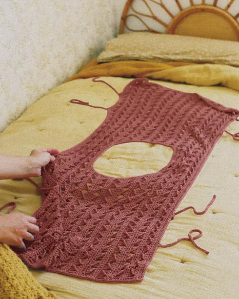 Round Neck Sleeveless Hollow-out Crochet Sweater Casual Tie Side Breathable Crop Top brown