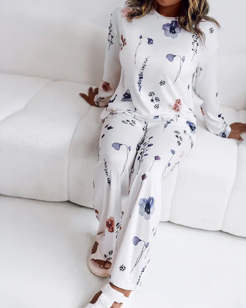 2 Pieces Outfit Heart & Let me sleep Slogan Print Long Sleeve Top and Christmas Tree & Snowflake Print Colorblock Elastic Waist Pants Set Casual Christmas Pajamas Set white