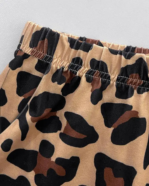 2 Pieces Outfit Letter print Round Neck Short Sleeve Top and Tie Dye Print Elastic Waist Loose Fit Pants Set Casual Pajamas Set pink