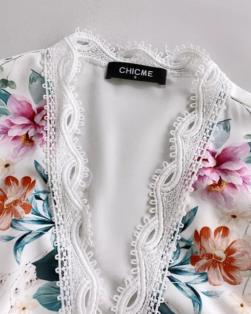 Floral Print Deep V-Neck Contrast Lace Flare Sleeve Bow Tie Front Blouse Casual Ruffle Hem Loose Top white